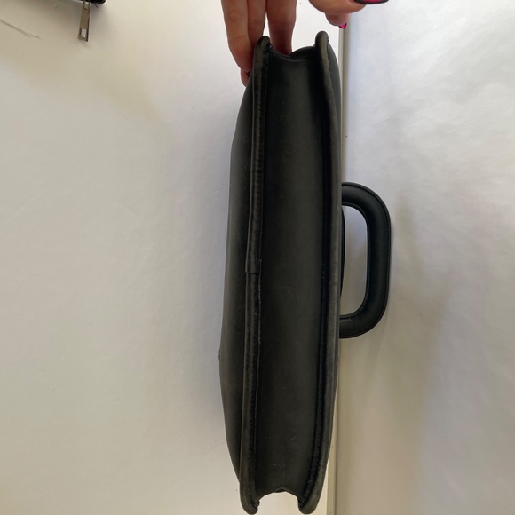 VINTAGE SLIM HANDLE CLUTCH BY COACH - Picture 6 of 13